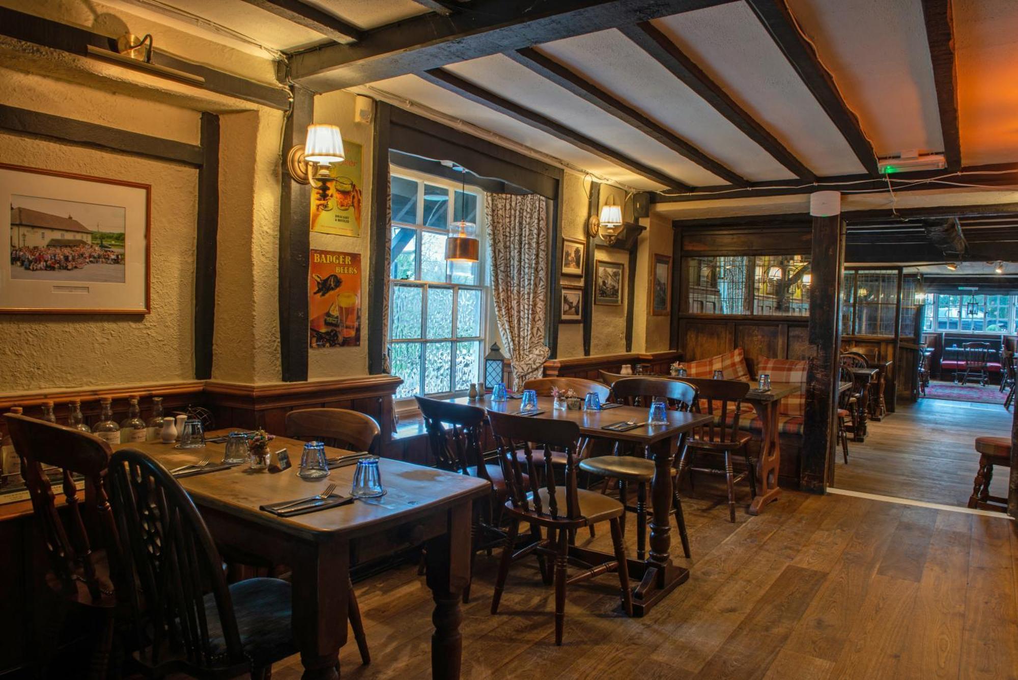 Bed and Breakfast Red Lion à Winfrith Newburgh Extérieur photo